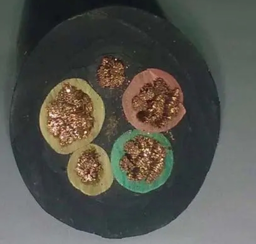 電纜阻燃等級的標準與認證是確保電纜安全可靠的重要環(huán)節(jié).jpg